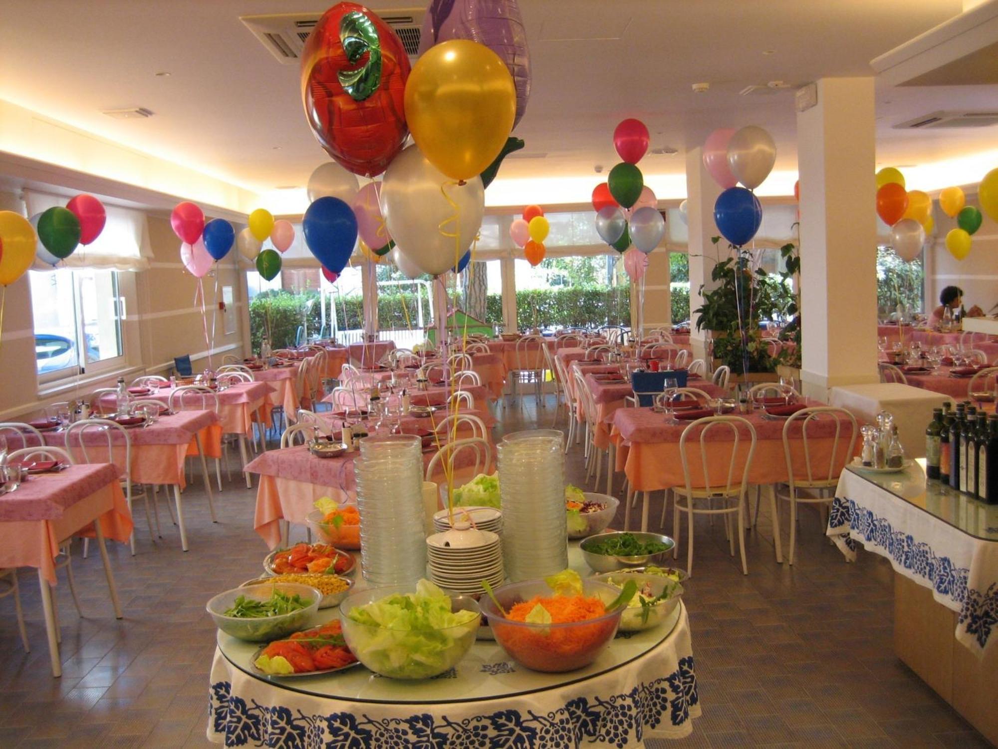 Hotel Nives Riccione Eksteriør billede
