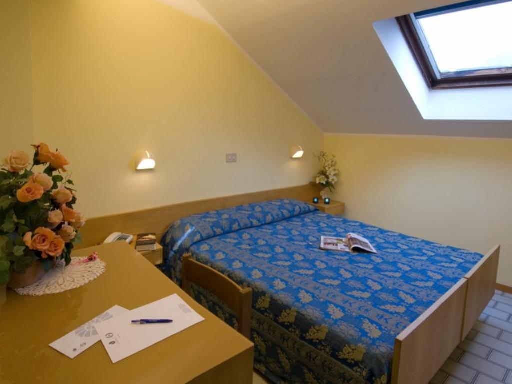 Hotel Nives Riccione Værelse billede