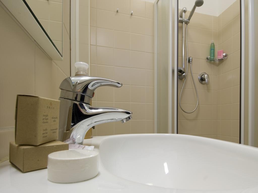 Hotel Nives Riccione Værelse billede